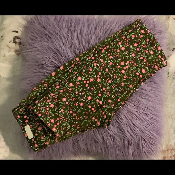 Floral Pattern Jeans 👖 - Picture 2 of 3